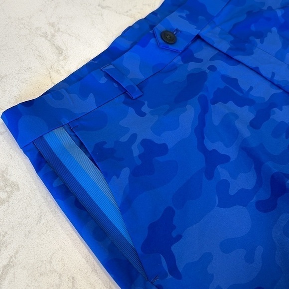 G/FORE Men's Golf Royal Blue Camo Golf Shorts LIKE NEW 9” INSEAM - Picture 4 of 16